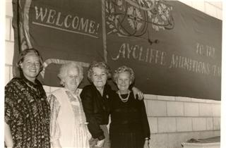Hilda Collins (far right)